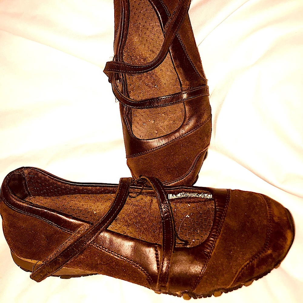 Skechers flats